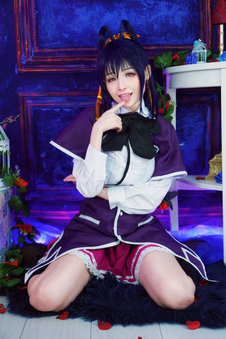 13_Akeno_Himejima_cosplay_by_Hidori_Rose_14