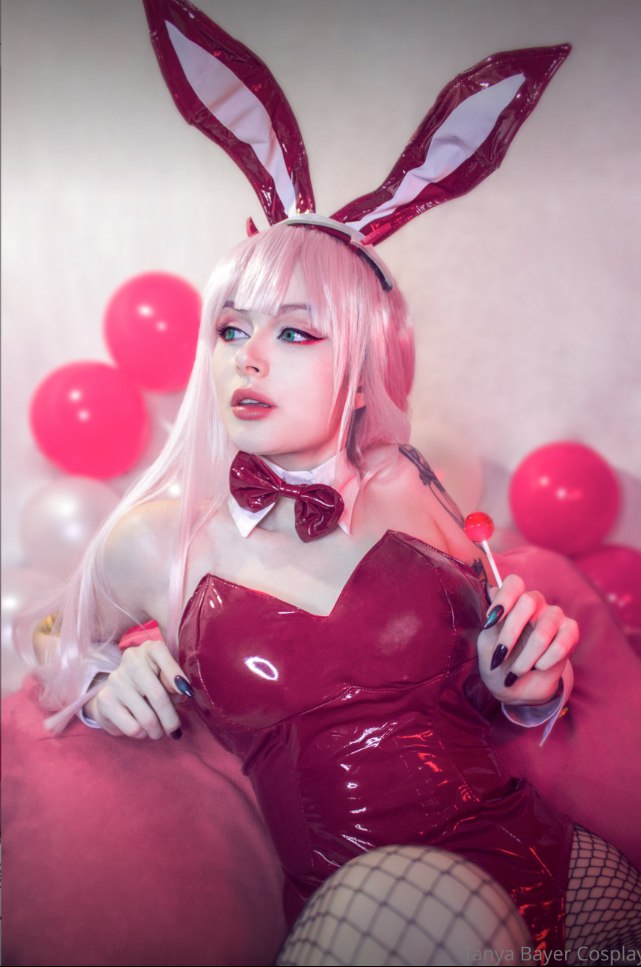 Zero_Two_3