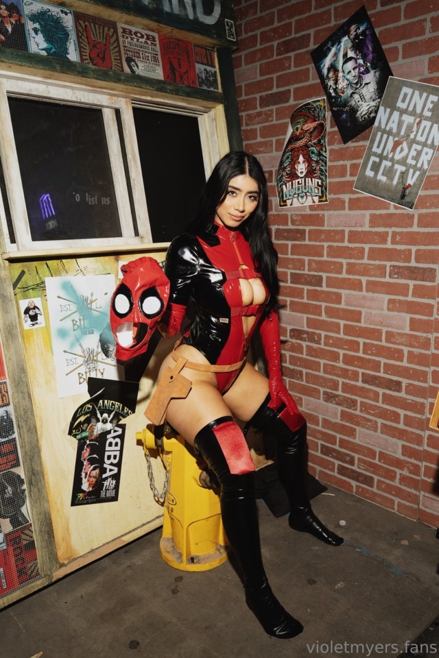 Violet Myers - Lady Deadpool (7)