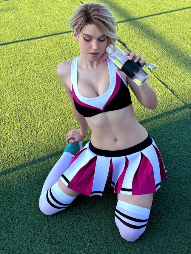 Shirogane-Sama - Gwen Cheerleader (17)