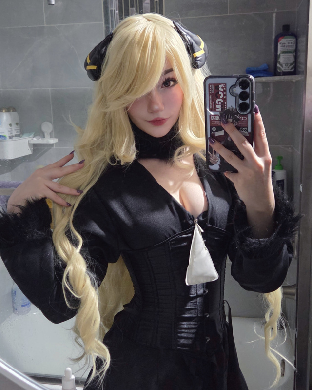 Celebi cosplay - Cynthia (13)