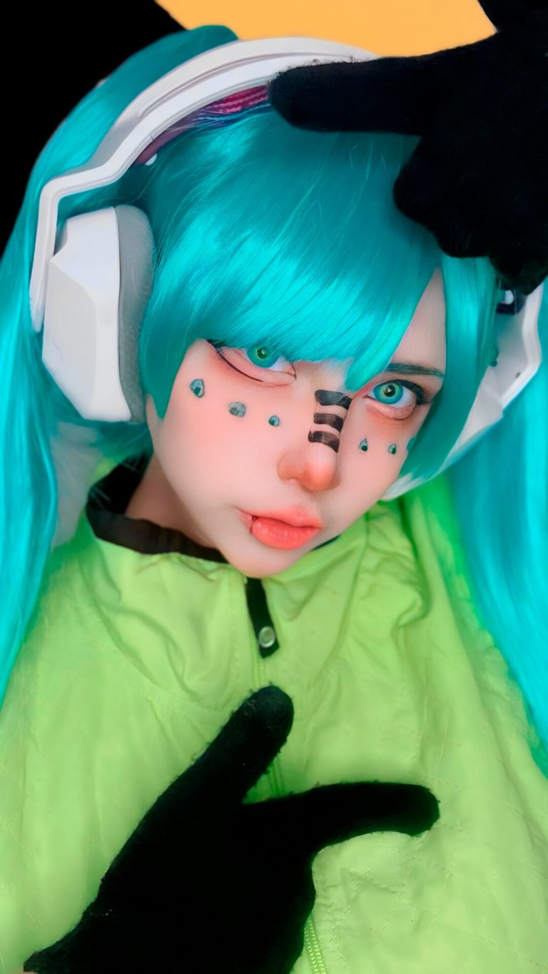 Arelly Trujillo - Miku (7)