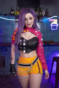 Hologana - Fem Trickster (10)